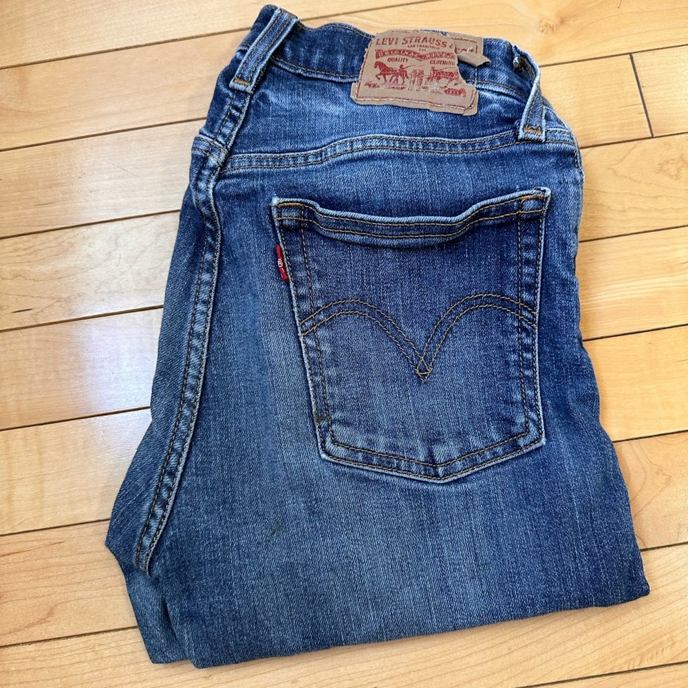 Levi’s Wedgie